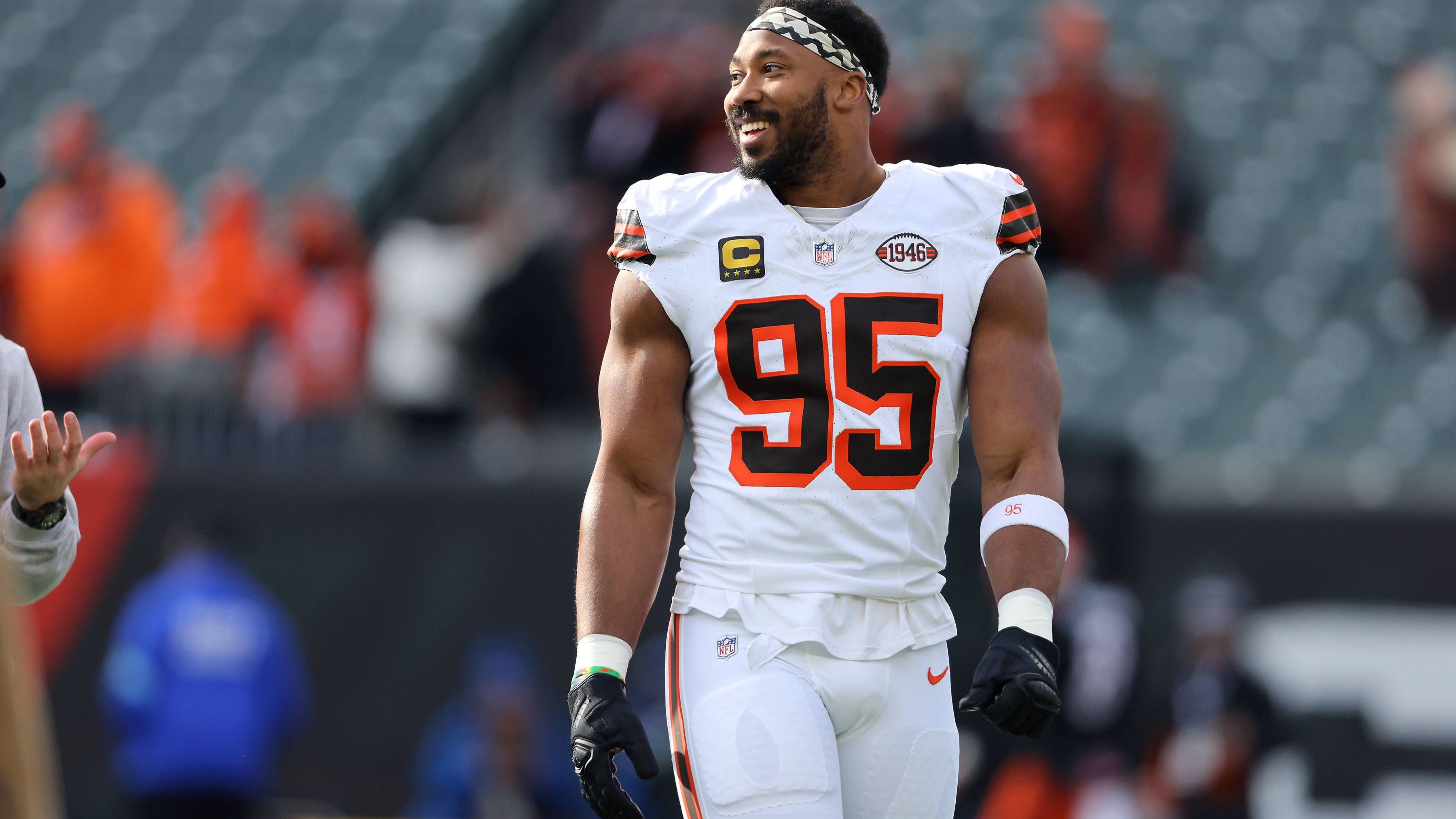 <strong>Defense (Team 1)</strong><br>Myles Garrett<br>Team: Cleveland Browns<br>Position: Edge Rusher