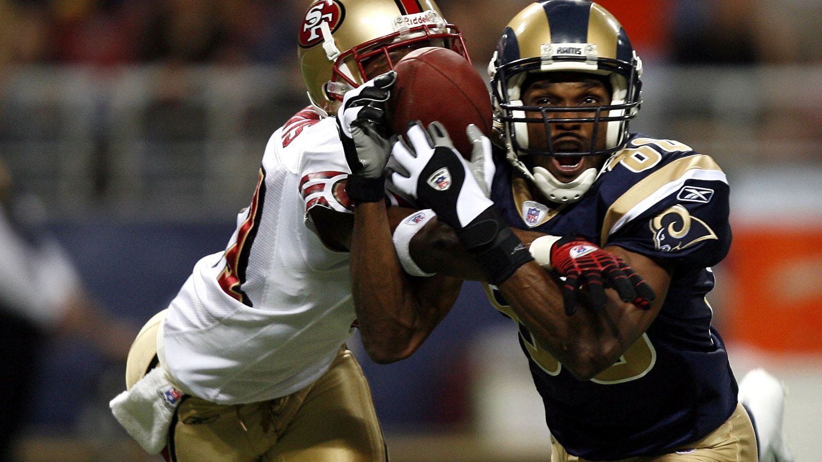 
                <strong>Platz 5: Isaac Bruce</strong><br>
                15.208 Receiving Yards von 1994 bis 2009Wide ReceiverLos Angeles/St. Louis Rams, San Francisco 49ers
              