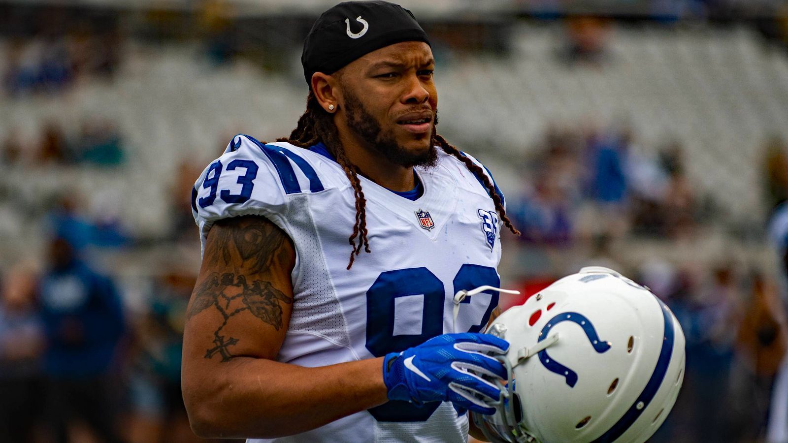 
                <strong>Indianapolis Colts: Jabaal Sheard</strong><br>
                Position: Defensive End
              
