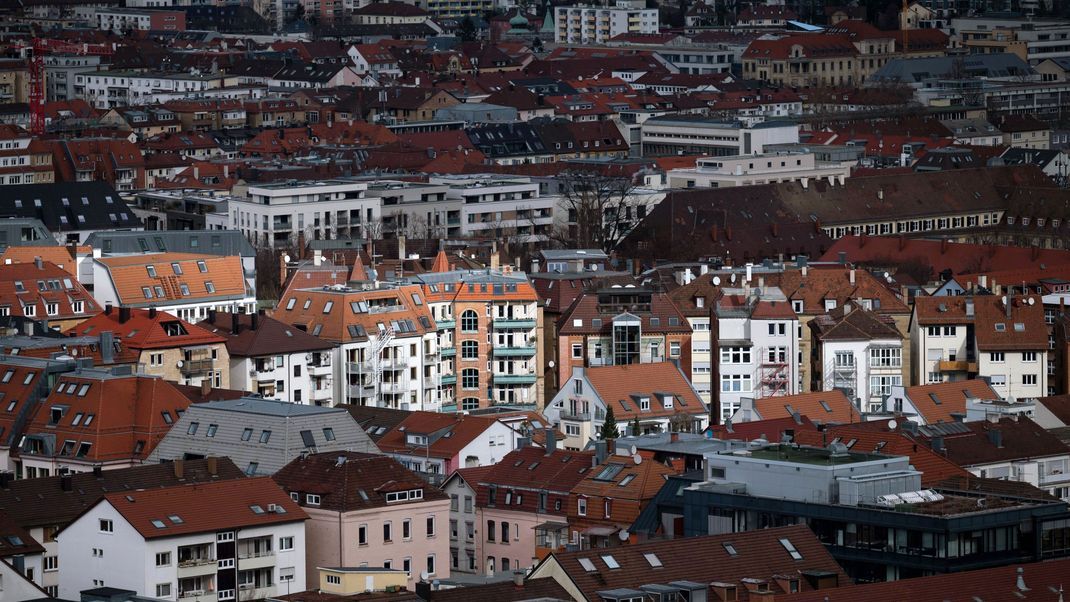 Auch in Stuttgart sind die Immobilienpreise 2023 im Rekordtempo gesunken.
