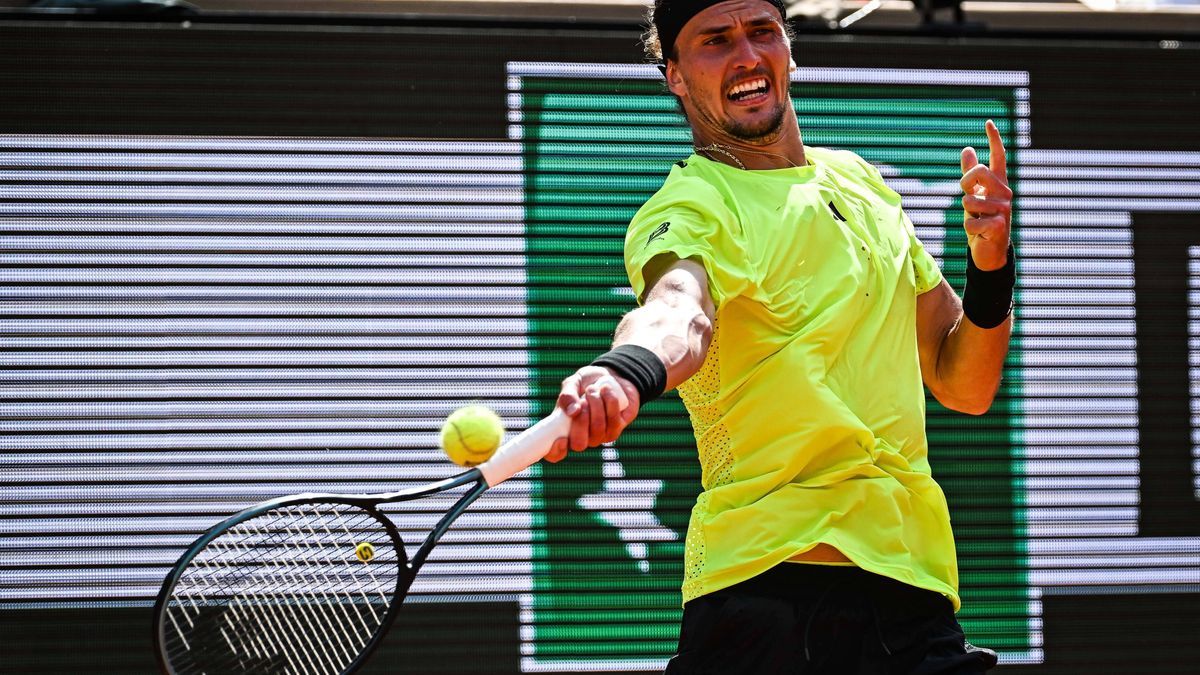 May 31, 2025, Paris, France, France: Alexander ZVEREV of Germany during the seventh day of Roland-Garros 2025, French Open 2025, Grand Slam tennis tournament at Roland-Garros Stadium on May 31, 202...
