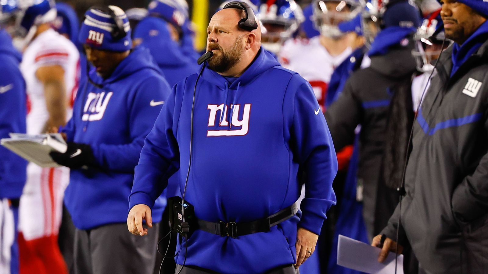 
                <strong>Coach of the Year</strong><br>
                &#x2022; Brian Daboll<br>&#x2022; New York Giants<br>
              