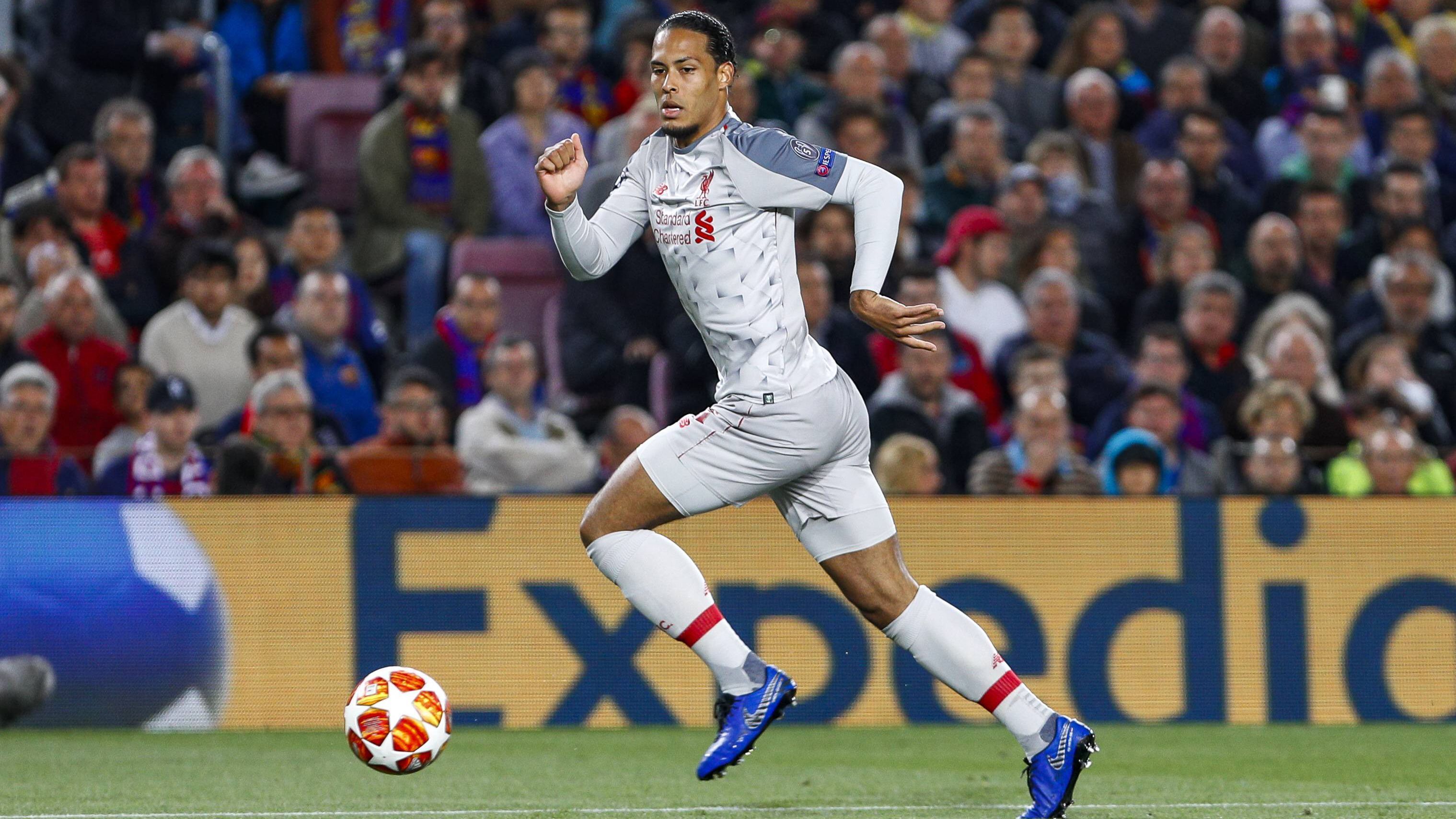 
                <strong>3. Platz: Virgil van Dijk (Liverpool)</strong><br>
                Jahresgehalt: 10,6 Millionen EuroVertrag bis: 2023
              