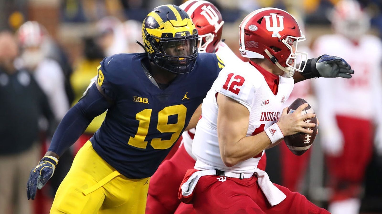 
                <strong>Pick 18: Miami Dolphins - Kwity Paye</strong><br>
                &#x2022; Edge Rusher -<br>&#x2022; Michigan<br>
              