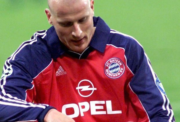 
                <strong>Platz 7: Carsten Jancker</strong><br>
                Und auch Carsten Jancker kann nach seinem Karriereende zwölf Treffer in der Champions League nachweisen. Im Schnitt braucht der Stürmer pro Tor 234 Minuten - trifft also in jedem dritten Spiel.
              