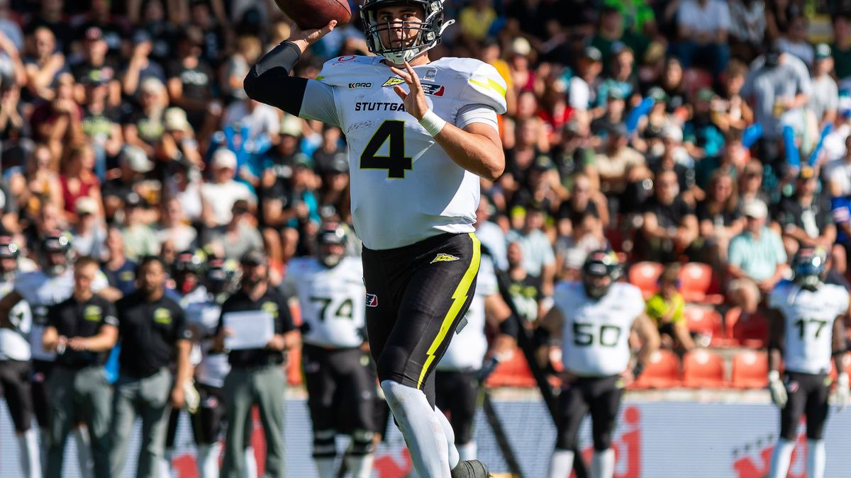 Reilly Hennessey (Stuttgart Surge 4), Munich Ravens vs. Stuttgart Surge, American Football, European League of Football, Playoffs, Semifinal, Saison 2025, 31.08.2025, Munich Ravens vs. Stuttgart Su...