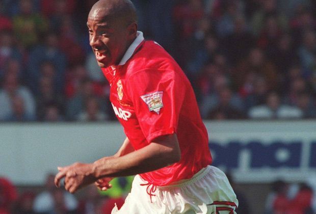 
                <strong>Dion Dublin</strong><br>
                Zwei Jahre und zwölf Spiele verbrachte Dion Dublin in seiner Profi-Karriere bei Manchester United. Auf insgesamt 312 Spiele und 111 Tore bringt es der Engländer in der Premier League. Die erfolgreichsten Jahre hatte Dublin bei Coventry City und Aston Villa.
              