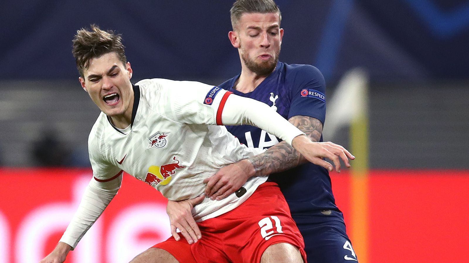 
                <strong>Patrik Schick</strong><br>
                Wirbelt mit Werner in der Offensive und sorgt stets für Gefahr. Hin und wieder mit Abstimmungsschwierigkeiten, wodurch gute Tor-Möglichkeiten versanden. Beweist oft ein gutes Auge für besser stehende Mitspieler. Schaltet nach der Pause und der 2:0-Führung einen Gang zurück. Und prompt fehlt dann auch die Präzision. ran-Note: 3
              