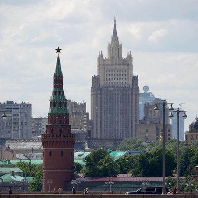 Moskau: Kremlturm und Außenministerium