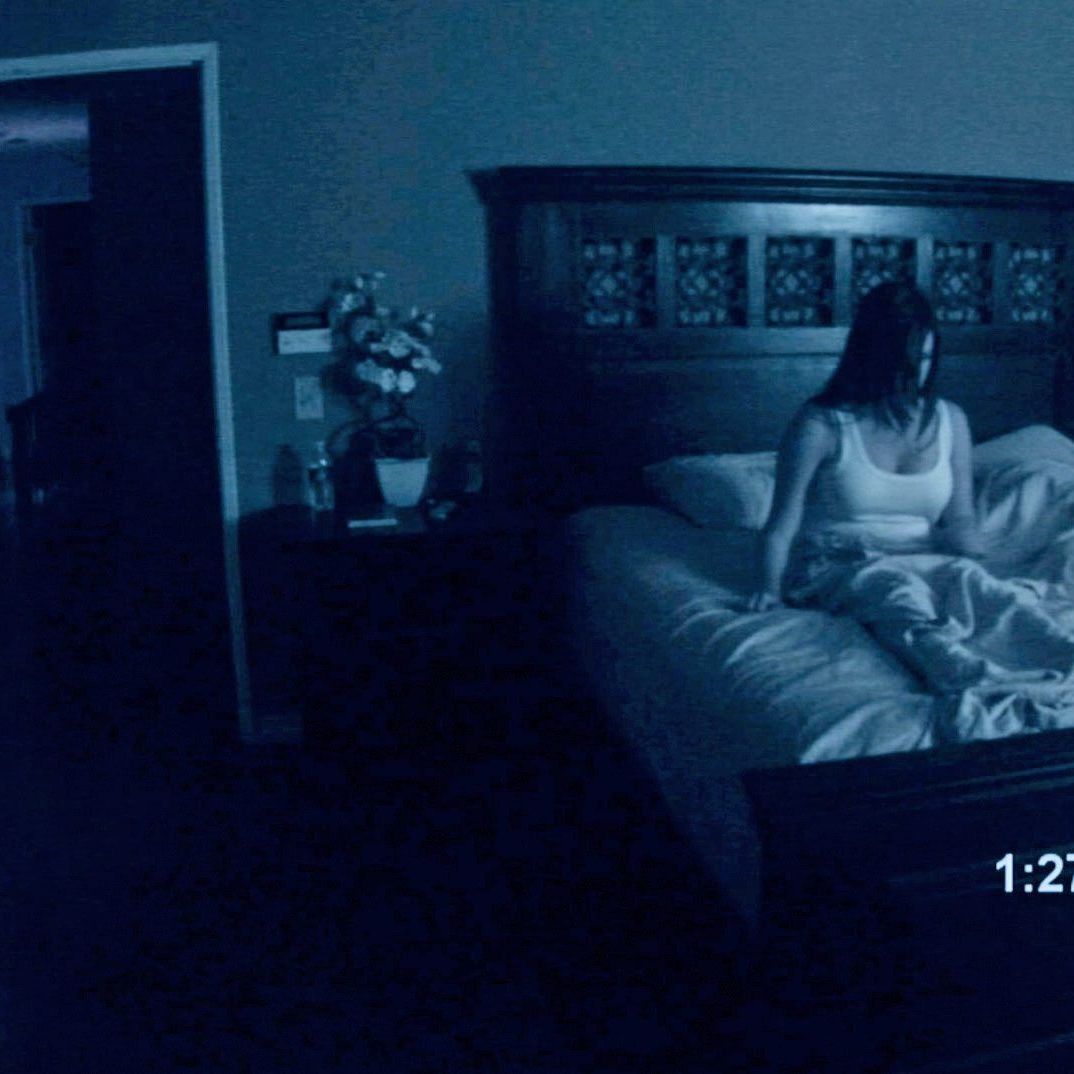 PARANORMAL ACTIVITY, from left: Katie Featherston, Micah Sloat, 2007. ©Paramount Pictures/courtesy Everett Collection