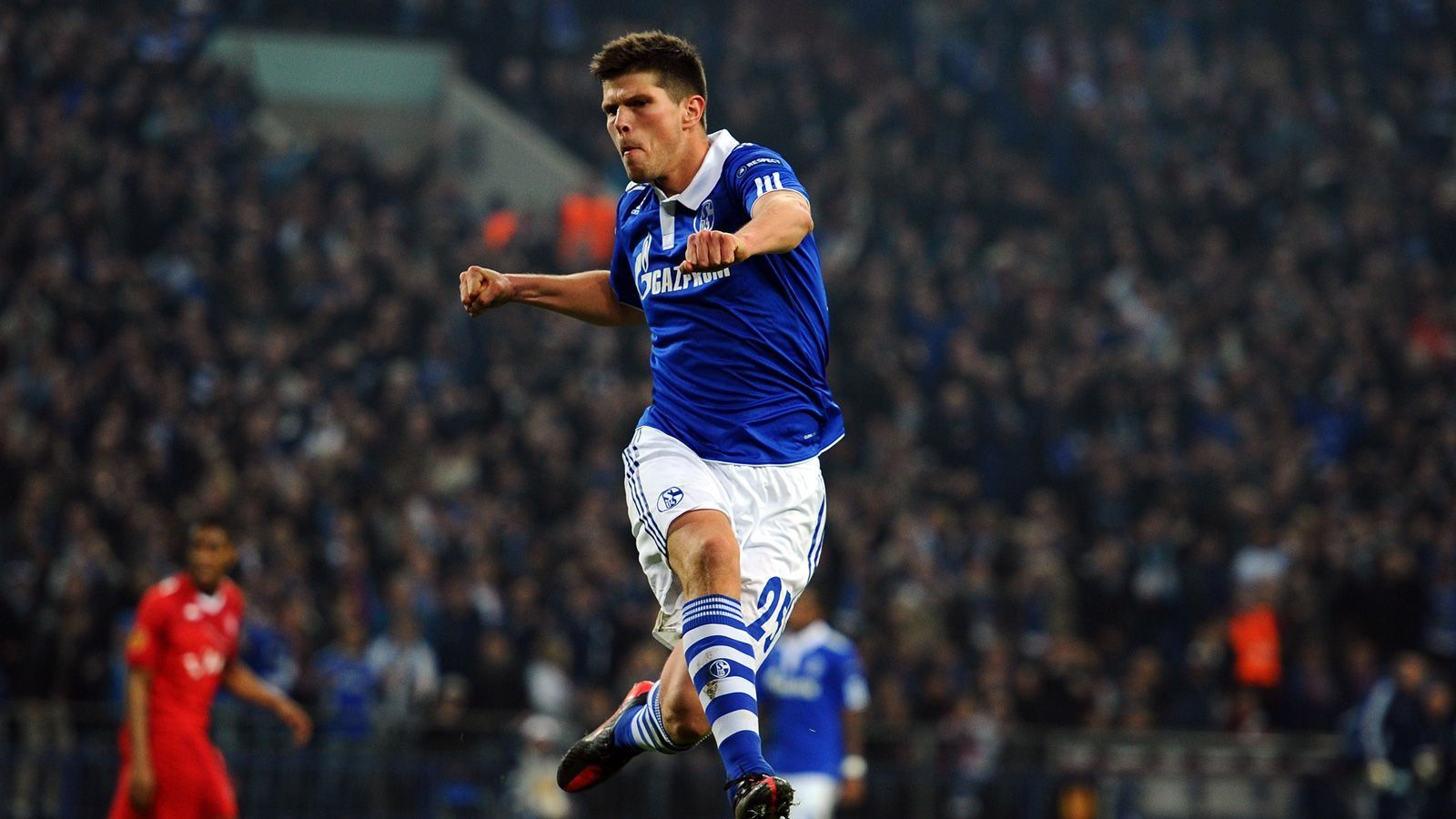 
                <strong>Platz 3: Klaas-Jan Huntelaar (Schalke 04)</strong><br>
                Tore: 29Saison: 2011/12
              