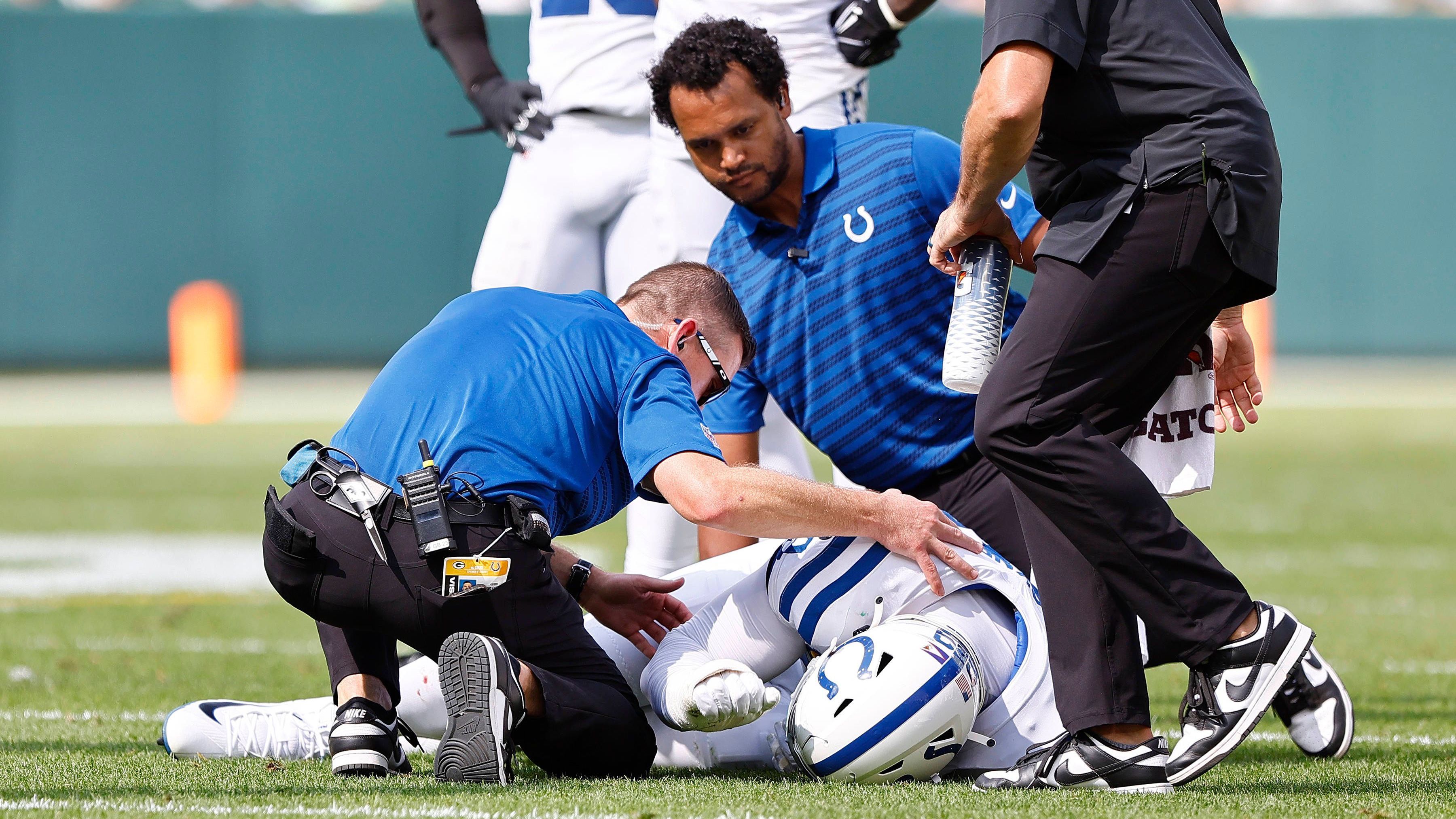 <strong>DeForest Buckner (Indianapolis Colts)</strong><br>Die Niederlage für die Indianapolis Colts bei den Green Bay Packers wird immer bitterer. Defensive Tackle DeForest Buckner wurde auf die Injured-Reserve-Liste gesetzt. Der Pro Bowler verletzte sich früh im Spiel gegen die Packers, er wird damit mindestens vier Wochen fehlen.