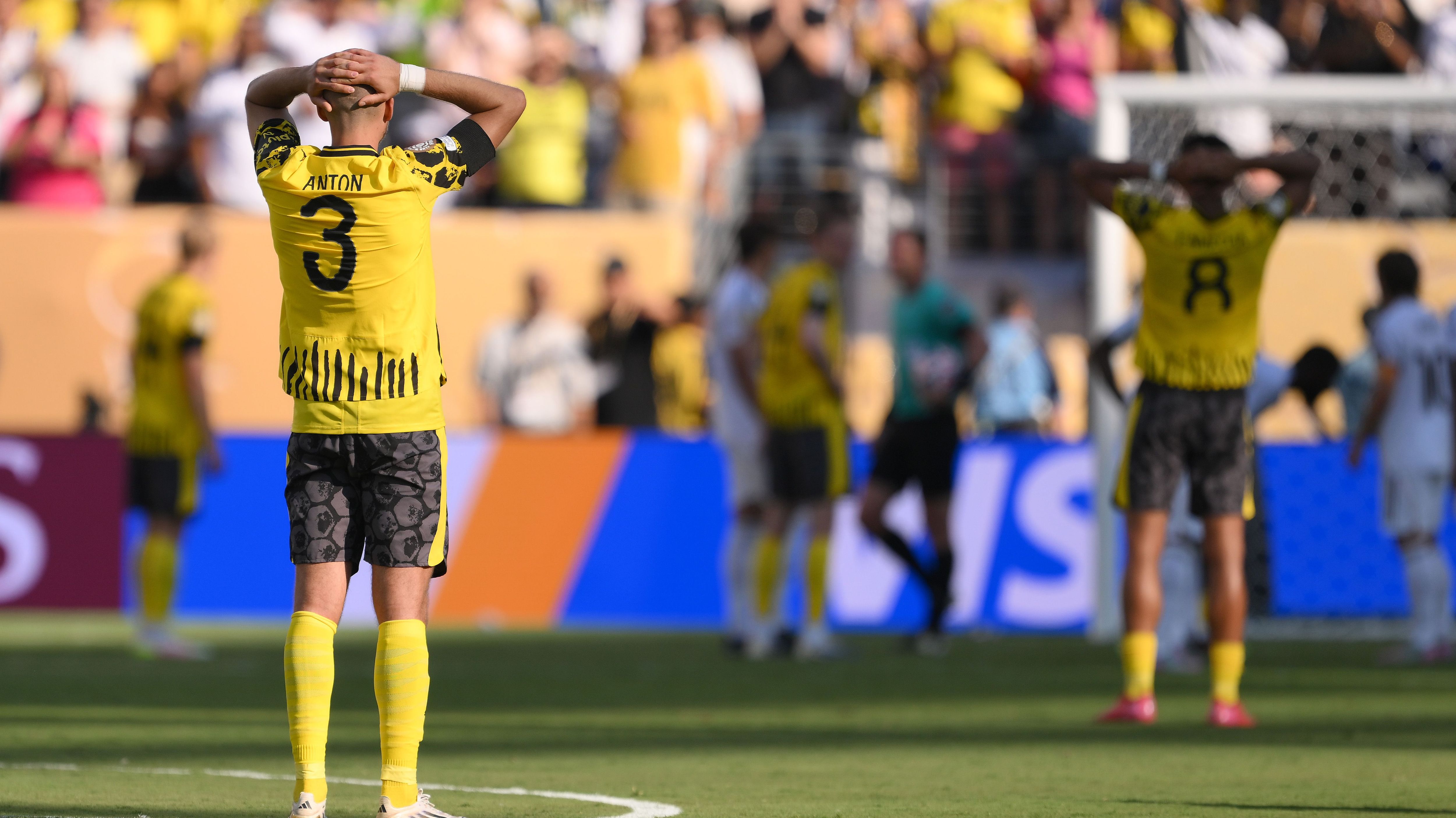 <strong>Platz 16: Borussia Dortmund</strong><br><strong>Ausgaben für den Kader:</strong>&nbsp;359,55 Millionen Euro<br><strong>Marktwert des Kaders:</strong>&nbsp;409,10 Millionen Euro<br><strong>Differenz:</strong>&nbsp;49,55 Millionen Euro<br><strong>Wertschöpfung:</strong>&nbsp;12,1 Prozent