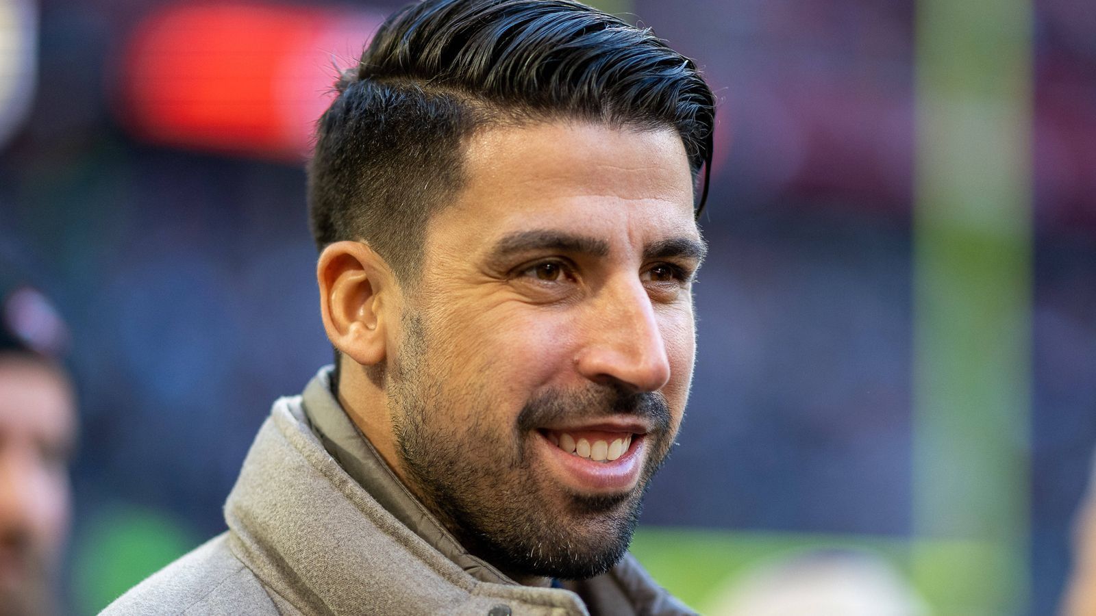 
                <strong>Sami Khedira</strong><br>
                Auch zwei Ex-Weltmeister sind in München: Zum einen Sami Khedira...
              