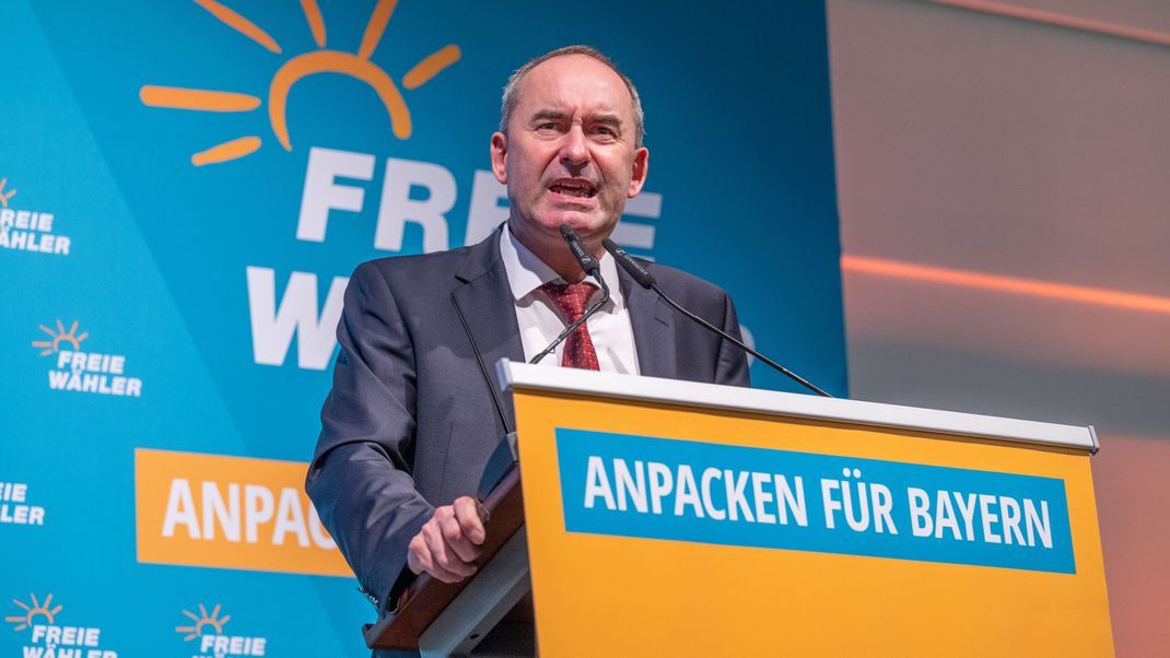 Freie-Wähler-Chef Hubert Aiwanger hatte vor der Landtagswahl mit der Flugblatt-Affäre zu kämpfen.