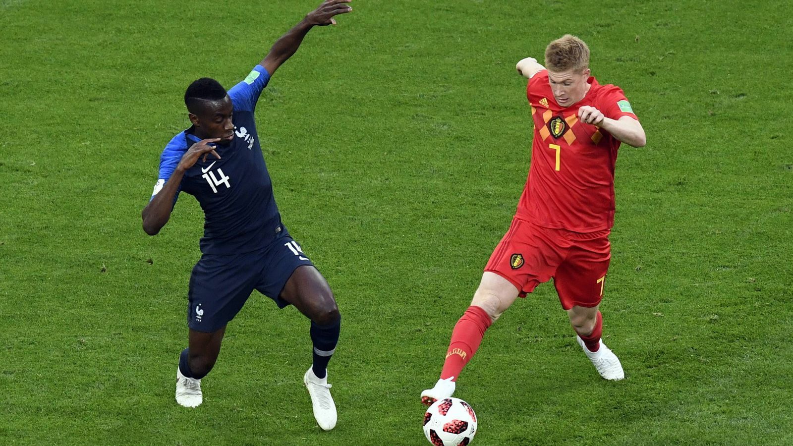 
                <strong>Blaise Matuidi</strong><br>
                In der 18. Minute gibt er den ersten Warnschuss auf das belgische Tor ab, der für Courtois aber kein Problem ist. Danach findet Matuidi eine gute Balance zwischen Defensive und Offensive. Er erledigt seine Aufgaben gewissenhaft und ist mit Zweikampfquote von 86 Prozent gewonnenen Zweikämpfen einer der Gründe, weshalb über die rechte belgische Angriffsseite fast gar nichts kommt. ran-Note: 2
              