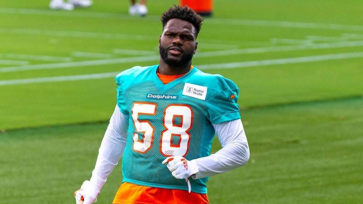 July 20, 2024: Miami Dolphins Linebacker Shaquil Barrett (58) looks on during NFL mandatory minicamp at Baptist Health Training Complex in Hard Rock Stadium on Tuesday, June 4, 2024, in Miami Garde...