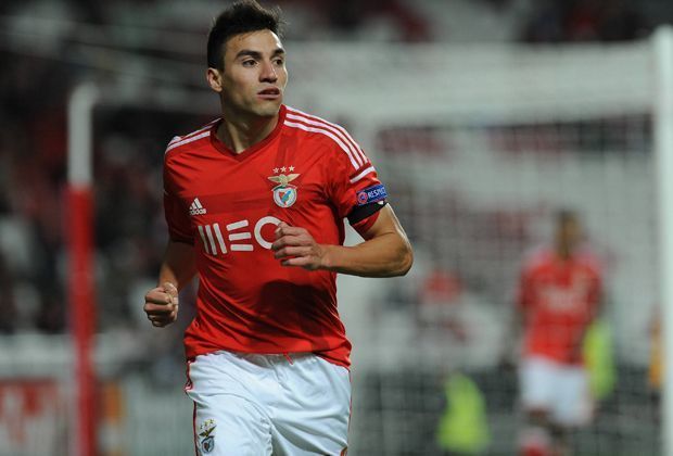 
                <strong>9. Platz: Nico Gaitan</strong><br>
                Mit 14 Torvorlagen in 24 Partien hat er die beste Bilanz in der portugiesischen Primeira Liga. Der Argentinier steht bei Benfica Lissabon unter Vertrag.
              