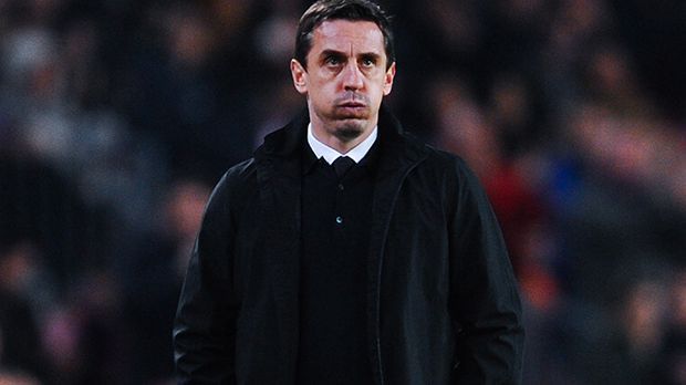 
                <strong>Pokal-Blamage für Gary Neville</strong><br>
                Gary Neville. "Das war der traurigste Tag meiner Karriere", sagte der Trainer nach dem Spiel. Die Copa del Rey können sich die Fledermäuse damit schonmal abschminken. ran.de zeigt euch einige der schlimmsten und emotionalsten Momente im Fußball.
              