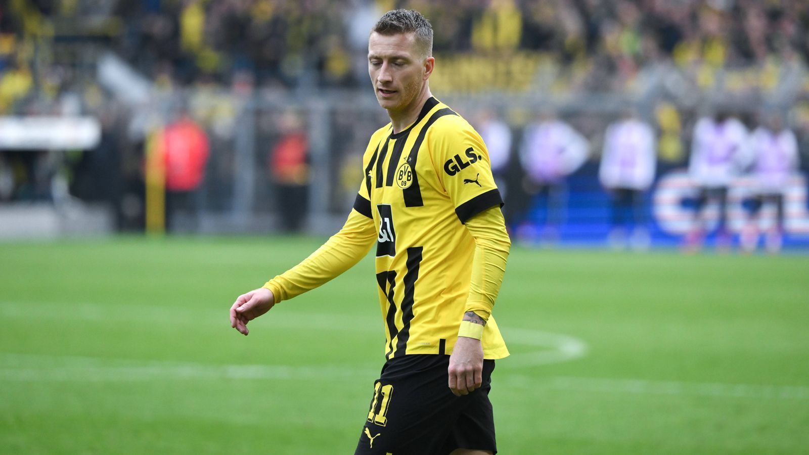 
                <strong>Marco Reus</strong><br>
                Kommt in der 70. Minute. Für Highlights kann er nicht mehr sorgen. Spielt den Stiefel mit runter. ran-Note: 3
              