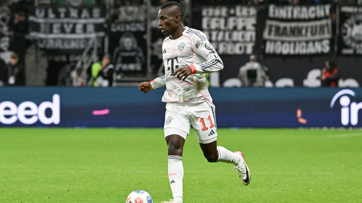 Nicolas Jackson im Bayern-Trikot