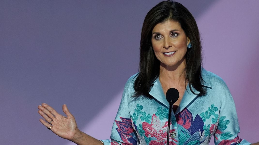 Die ehemalige UN-Botschafterin Nikki Haley stellt sich hinter den republikanischen Präsidentschaftskandidaten Donald Trump.