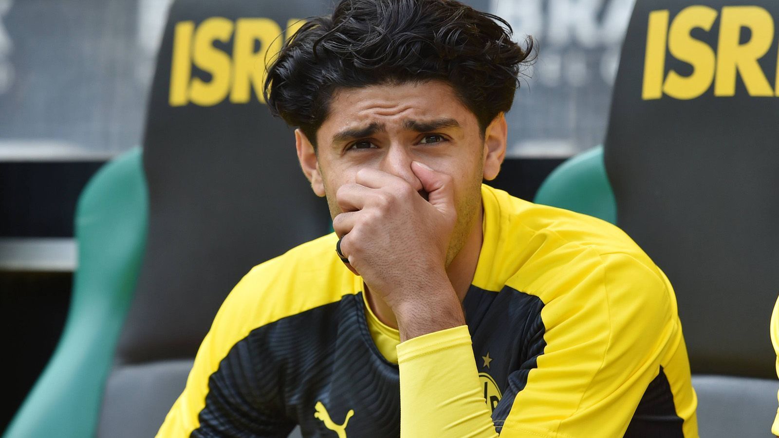 
                <strong>Mahmoud Dahoud</strong><br>
                Alter: 23Marktwert: 14 Millionen EuroGehalt: 4 Millionen Euro
              