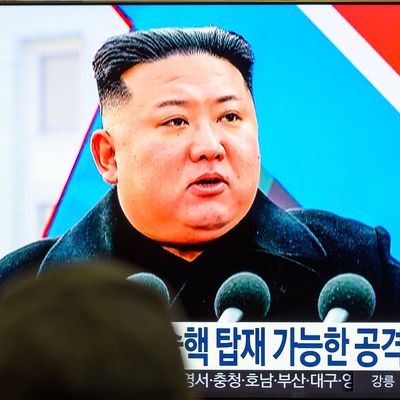 Nordkoreas Machthaber Kim Jong-Un ließ erneut ballistische Raketen abfeuern.