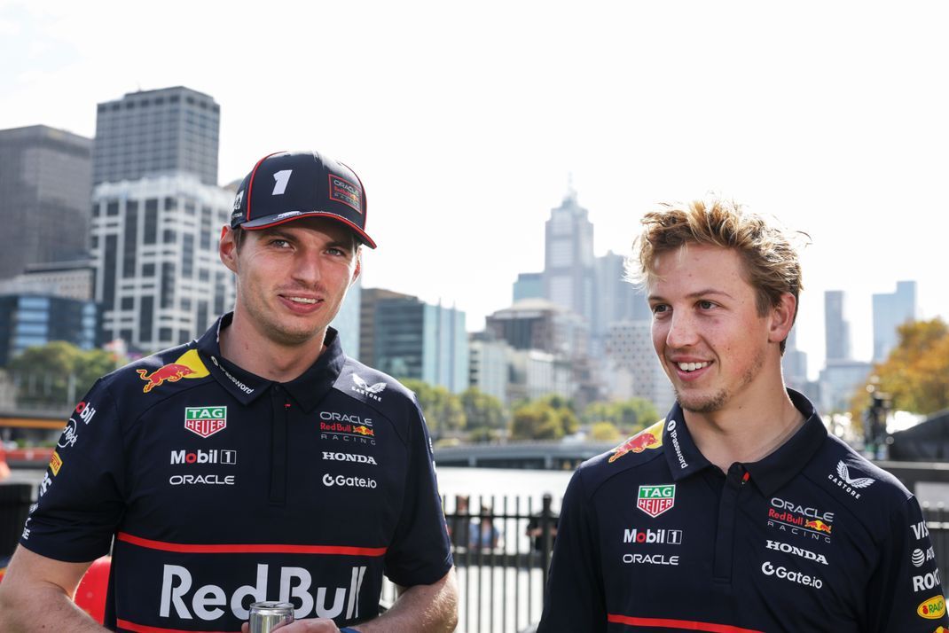 Weltmeisterliches Duo? Titelverteidiger Max Verstappen und Aufsteiger Liam Lawson (re.).