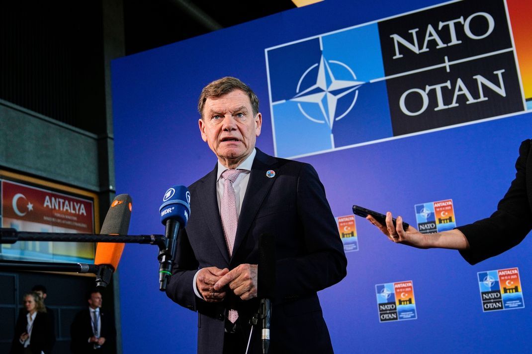 Johann Wadephul (CDU, Bild) traf beim NATO-Treffen unter anderem auf US-Außenminister Marco Rubio.