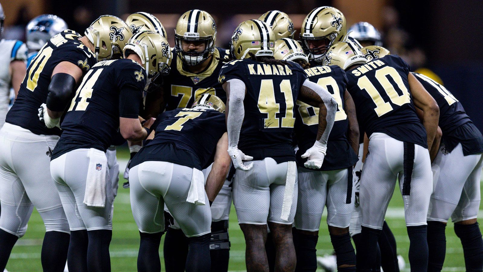 
                <strong>New Orleans Saints und 24 weitere Teams: Kader-Deadlines</strong><br>
                Die Daten und Zeiten für die Kürzungen der Kader nach dem abschließenden Preseason-Spiel und für Waiver Claims sollen angepasst werden.
              