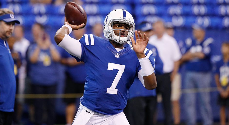 
                <strong>Indianapolis Colts: Jacoby Brissett</strong><br>
                Da Andrew Luck immer noch nicht fit ist und Scott Tolzien am ersten Spieltag versagte, kam Jacoby Brissett zum Einsatz, den die Colts von den New England Patriots tradeten. Der darf seit dem zweiten Spieltag von Beginn an ran. In bislang vier Spielen als Starter kam der 23-Jährige auf 946 Passing-Yards, insgesamt fünf Touchdowns sowie drei Interceptions. Sollte Luck wieder einsatzbereit sein, dürfte für Brissett allerdings erneut der klassische Job als Backup bereit stehen.
              