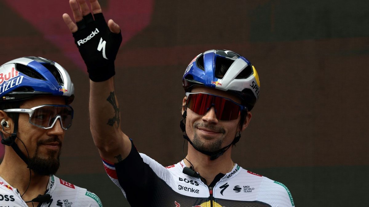 Vor Etappenstart noch gut gelaunt: Primoz Roglic