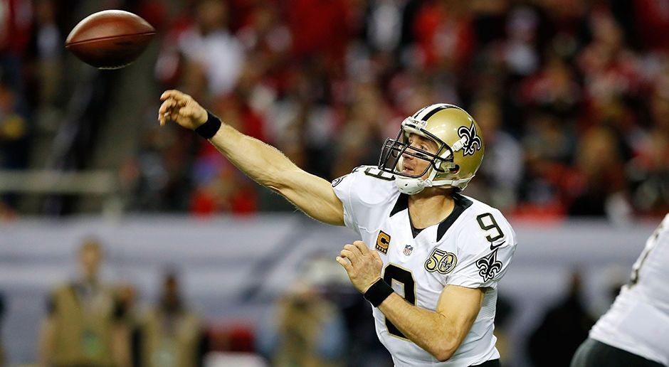 
                <strong>Drew Brees führt die Liga nicht in Passing-Yards an</strong><br>
                5.208 Passing-Yards hatte Drew Brees am Ende der Regular Season 2016 auf seinem Konto. Damit führt der Quarterback seit drei Jahren die Liga in Passing-Yards an. 2017 könnte es damit jedoch vorbei sein. Mit Adrian Peterson, Alvin Kamara und Mark Ingram haben die Saints mehr Möglichkeiten in der Offense und müssen sich nicht nur auf Brees Pässe verlassen. Auch die Konkurrenz dürfte in der kommenden Saison für den New-Orleans-Quarterback größer sein. Aaron Rodgers, Tom Brady und Matt Ryan sind heiße Anwärter auf den Passing-Yards-Titel.
              