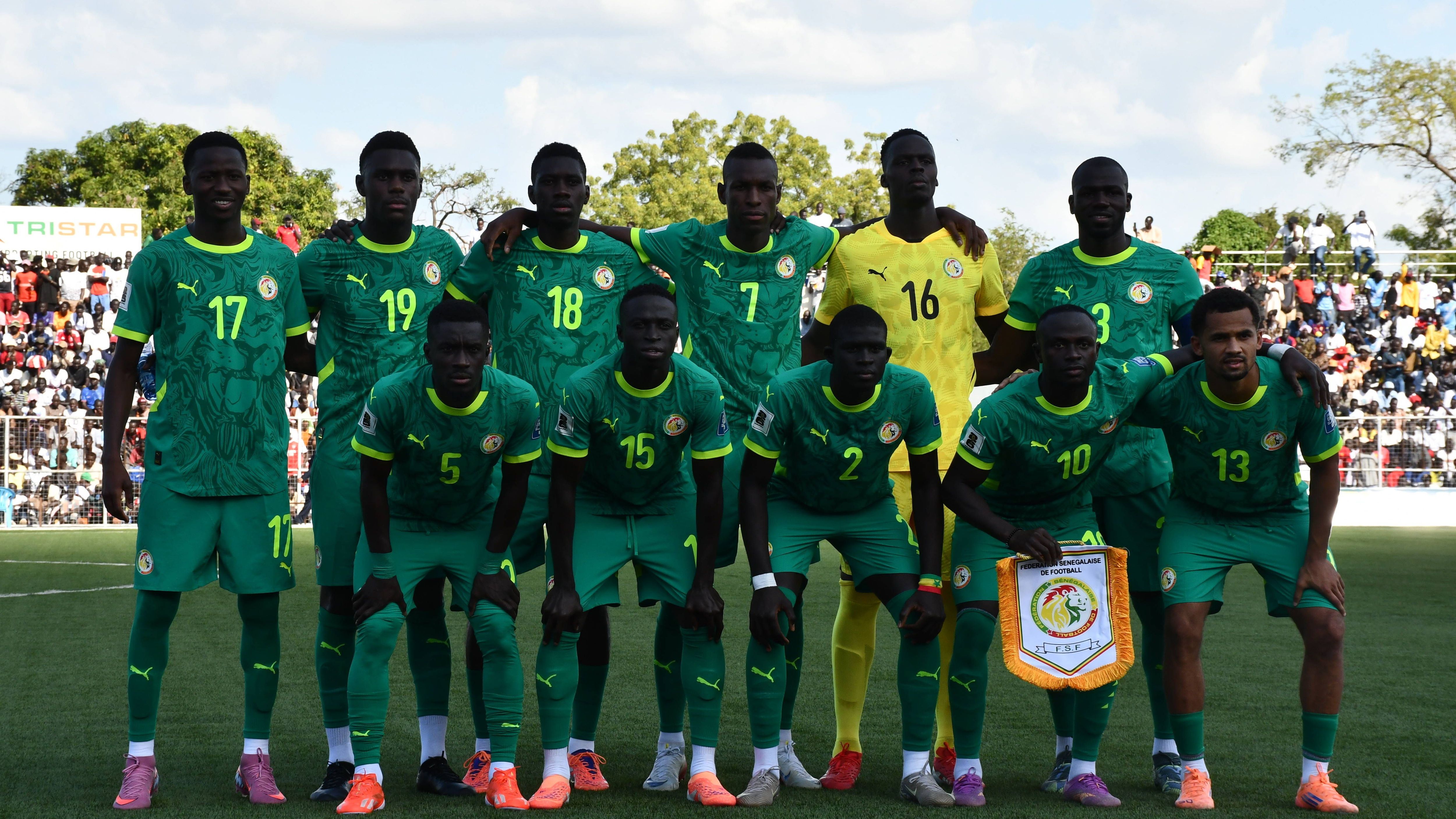<strong>Senegal</strong><br>Auch Sadio Mane und der Senegal sind dabei. Zum dritten Mal in Folge qualifizieren sich die Mittelafrikaner. Mit einem deutlichen 4:0-Erfolg gegen Mauretanien ließ man auch die letzten Zweifel erblassen. Der Ex-Bayern-Spieler steuerte einen Doppelpack bei.