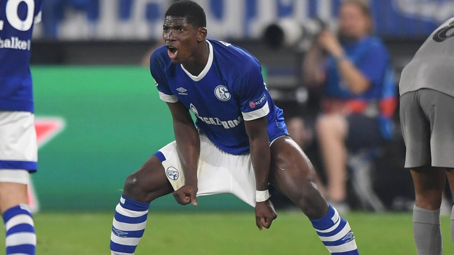 
                <strong>Platz 5 (geteilt): Breel Embolo</strong><br>
                2016 für 26,5 Millionen Euro vom FC Basel zu Schalke 04
              