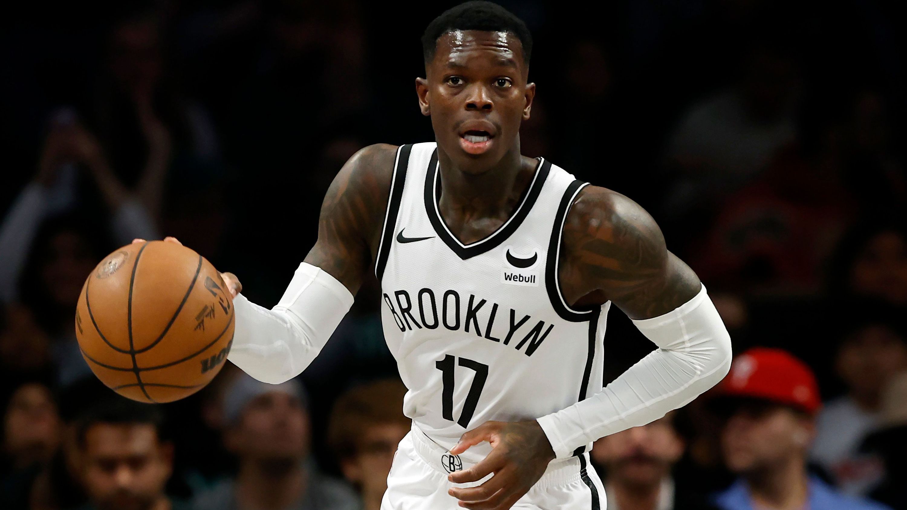 <strong>Dennis Schröder (Brooklyn Nets)</strong><br>Seitdem Dennis Schröder von den Toronto Raptors zu den Brooklyn Nets getradet wurde, gab es für den Kapitän der deutschen Nationalmannschaft nur wenige Siege zu feiern. Persönlich ging es für "DS17"&nbsp; trotzdem bergauf. Gerade seinen Dreier waren weiterhin exzellent. Bei über fünf Versuchen pro Partie traf er starke 44,2 % seiner Würfe von außerhalb, was der beste Wert seiner gesamten Karriere ist.