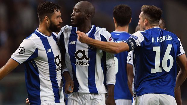 
                <strong>FC Porto</strong><br>
                Gruppe: GPlatzierung: 2.Punkte: 10Torverhältnis: 15:10
              