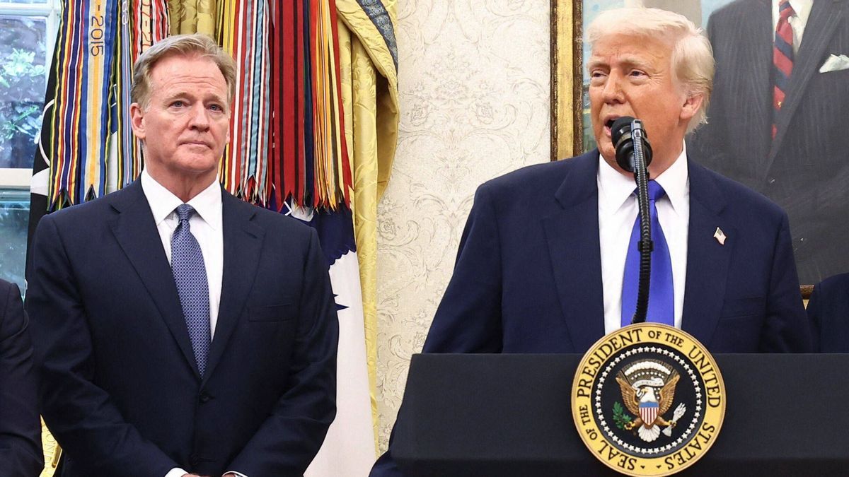 President Trump announces DC will host the 2027 NFL draft US President Donald Trump, alongside Washington Commanders owner Josh Harris (L), National Football League (NFL) Commissioner Roger Goodell...