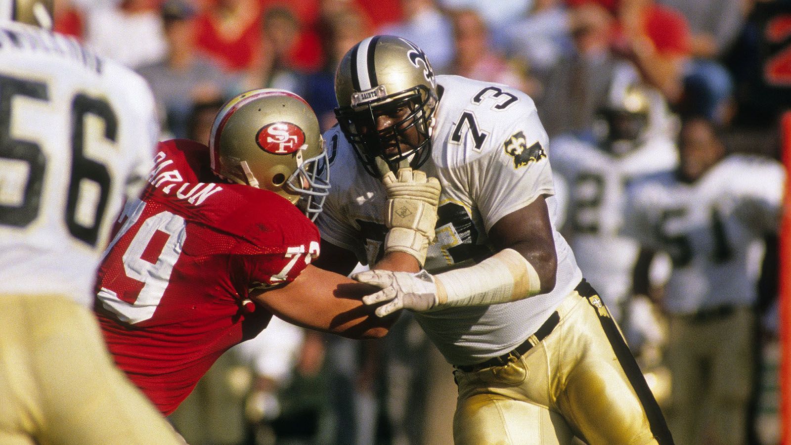 <strong>Frank Warren (Defensive Tackle, New Orleans Saints): Lebenslang</strong><br>
                Am 13. April 1990 wurde Frank Warren wegen der Einnahme verbotener Substanzen auf Lebenszeit von der NFL ausgeschlossen. Nach einem Jahr wurde die Sperre wieder aufgehoben und Warren beendete 1994, nach 13 Jahren bei den Saints, seine NFL-Karriere. Am 12. Dezember 2002 verstarb Warren an den Folgen einer Herzattacke.&nbsp;
