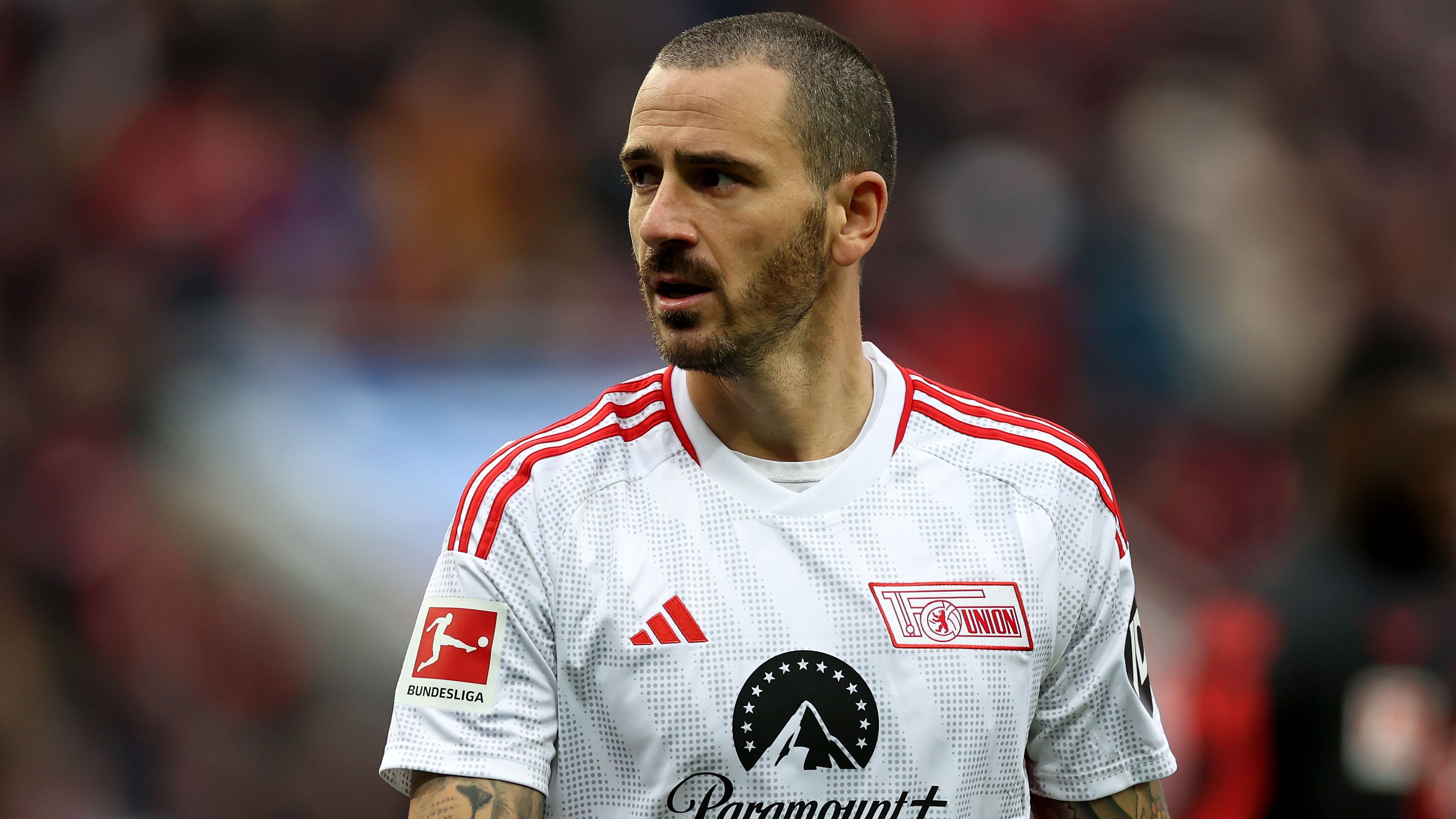 <strong>Leonardo Bonucci (Union Berlin)</strong><br>Am Ende kam alles anders. Bonucci stand für Union wettbewerbsübergreifend in nur zehn Spielen auf dem Platz, erzielte dabei einen Treffer. Der Europameister von 2021 kam nie wirklich in der Hauptstadt an und flüchtete nun in die Türkei zu Fenerbahce. Er ist jedoch nicht der einzige Weltstar, der am "Ende" seiner Karriere in der Bundesliga scheiterte.