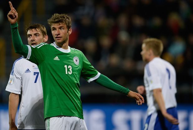 
                <strong>Müller besorgt das Endergebnis</strong><br>
                "Ich habs gemacht" - Thomas Müller kann abschließend für den Endstand sorgen. Der 23-Jährige erzielt einige Minuten vor Schluss nach Lahm-Zuspiel den Treffer zum 0:3-Endstand
              