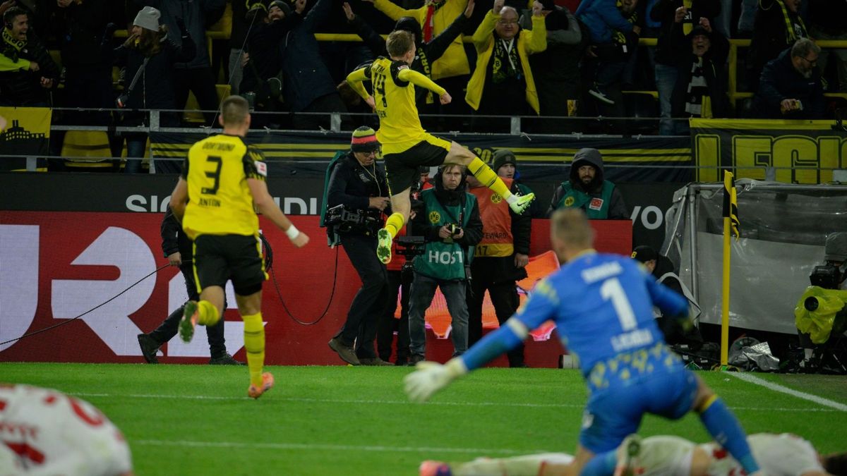 Beier hebt ab: Der BVB schlägt den FC