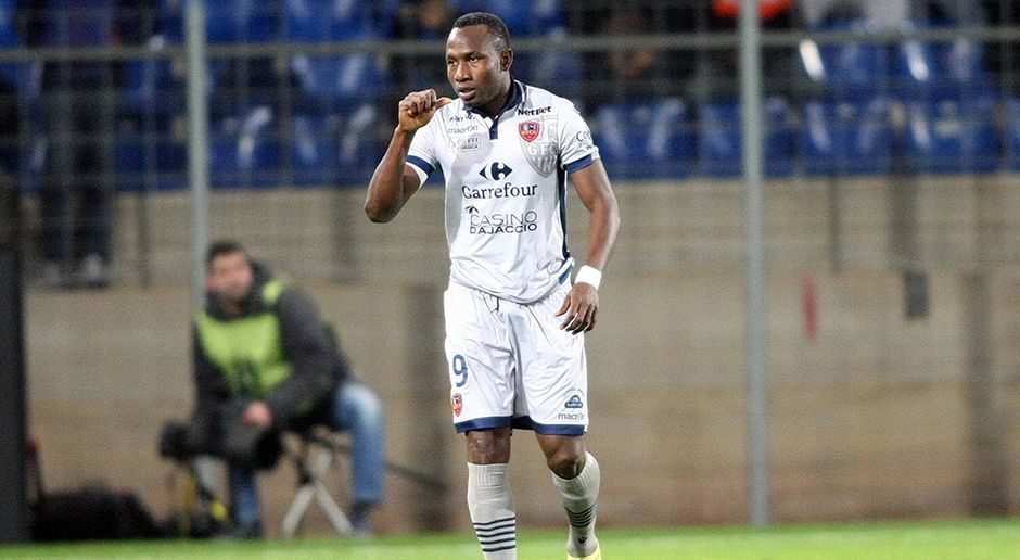 
                <strong>GFc Ajaccio</strong><br>
                Ligue 1: Gerade erst in der obersten Spielklasse Frankreichs angekommen, schon geht es für den GFC Ajaccio wieder in die zweite Liga zurück.
              
