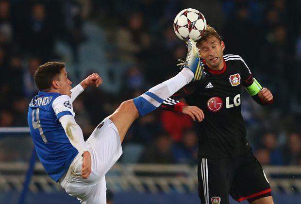 
                <strong>Real Sociedad San Sebastian - Bayer Leverkusen 0:1</strong><br>
                Simon Rolfes kämpft sich mit Leverkusen am letzten Gruppenspieltag in die K.o.-Runde der Champions League
              