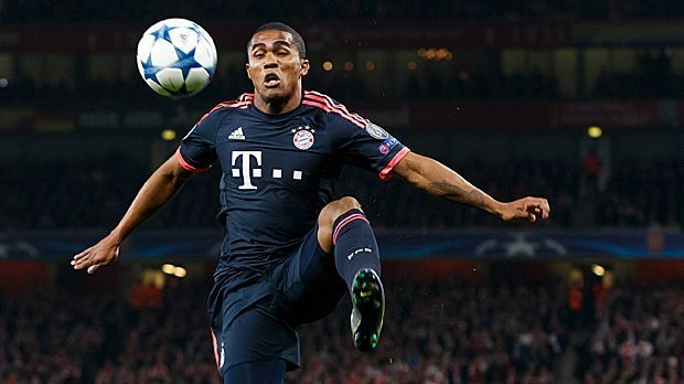 
                <strong>Douglas Costa</strong><br>
                Douglas Costa: Der Brasilianer versuchte von Beginn an die Lücken in Arsenals Abwehr zu finden. Das gelang ihm immer wieder – allerdings konnte auch Costa seine Chancen nicht nutzen.  Er probierte es immer wieder, sorgte für viel Unruhe…das Glück im Abschluss blieb ihm aber verwehrt. ran-Note: 2
              