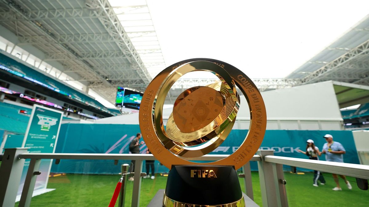 Die Trophäe der Klub-WM im Stadion von Miami