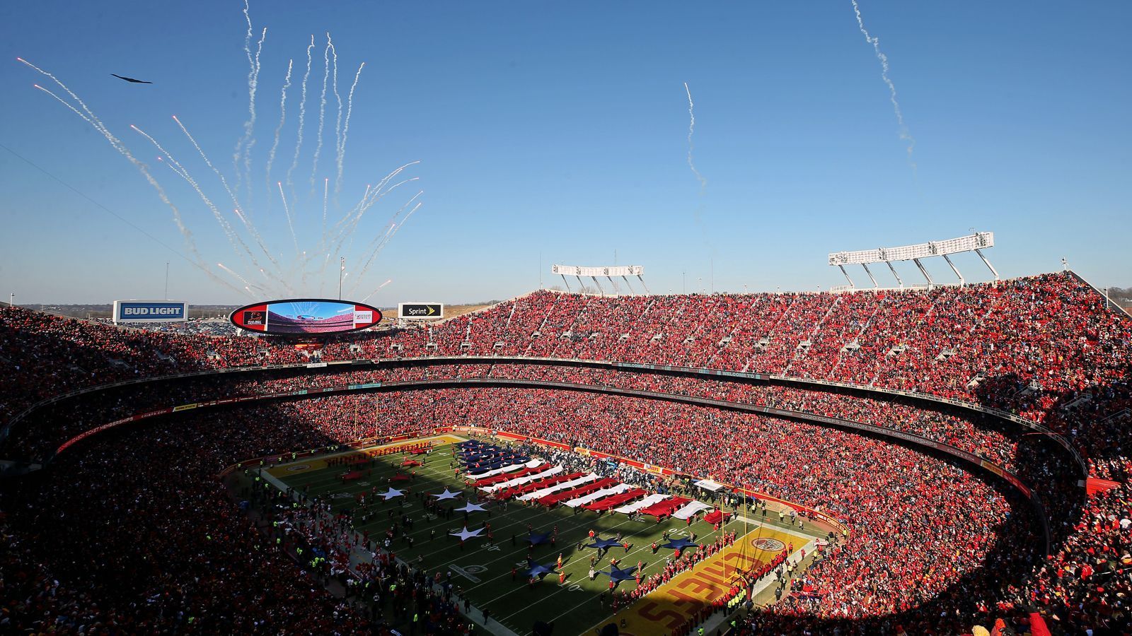 
                <strong>AFC Championship Game</strong><br>
                In Kansas City sorgten über das Stadion fliegende Kampfjets vor dem Spielbeginn des AFC Championship Games gegen die Tennessee Titans für das erste Highlight.
              