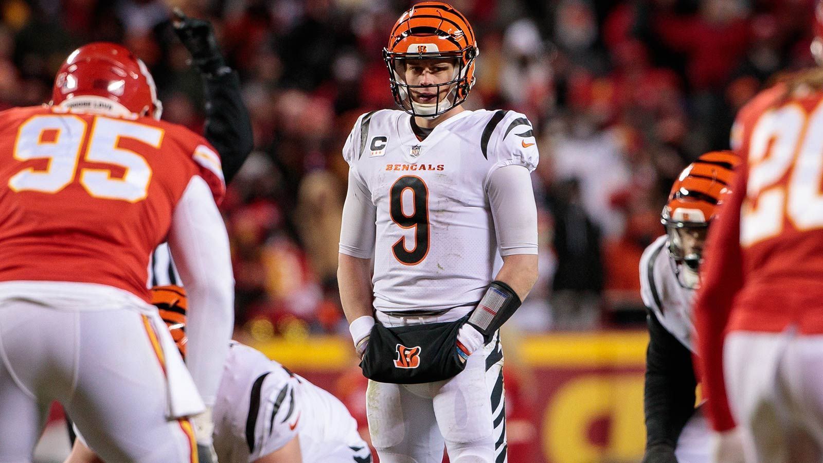 
                <strong>15. Joe Burrow (Cincinnati Bengals)</strong><br>
                &#x2022; Cap Hit 2023: 11.515.043 Dollar<br>
              