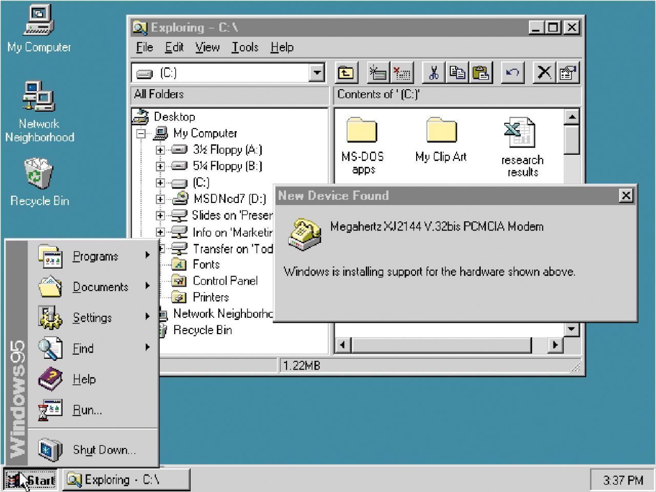 Eine Encoder-Software, die Musik in MP3 wandelte, wurde 1997 von einem Studenten gehackt und ins Netz gestellt. 
